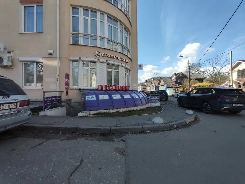 Здание офиса ЭТАЛОН-Оценка на ул. Симеоновской, 74 в Твери